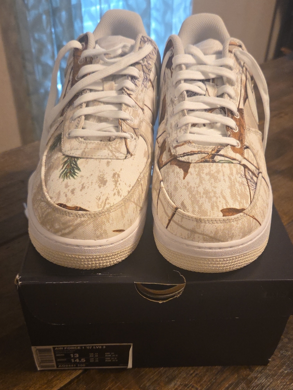 Canvas Camouflage Low-Top Sneakers - White/Tan